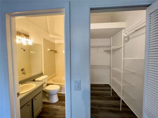 4025 ANGEL OAK COURT 203, Tampa, FL 33613