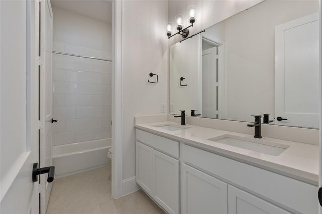 3243 Royal Oaks Hollow Lane, Houston, TX 77082