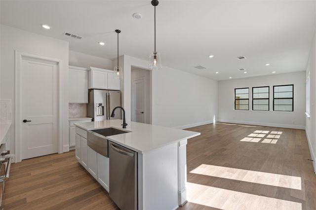 3243 Royal Oaks Hollow Lane, Houston, TX 77082