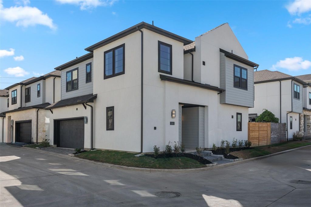 3243 Royal Oaks Hollow Lane, Houston, TX 77082