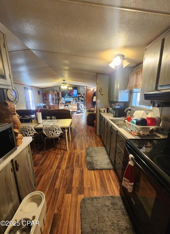 425 Coralvine Drive, Chipley, FL 32428