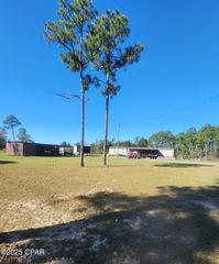 425 Coralvine Drive, Chipley, FL 32428