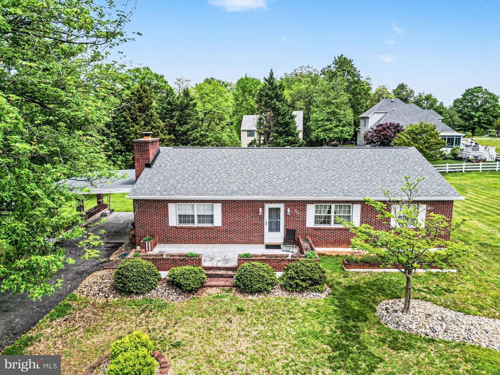 Image 1 of property listing at 52 ARDEN RD, North East, MD 21901