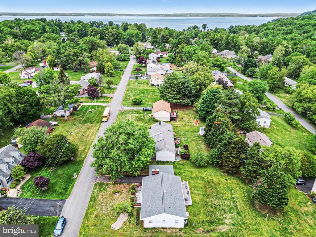 Image 28 of property listing at 52 ARDEN RD, North East, MD 21901