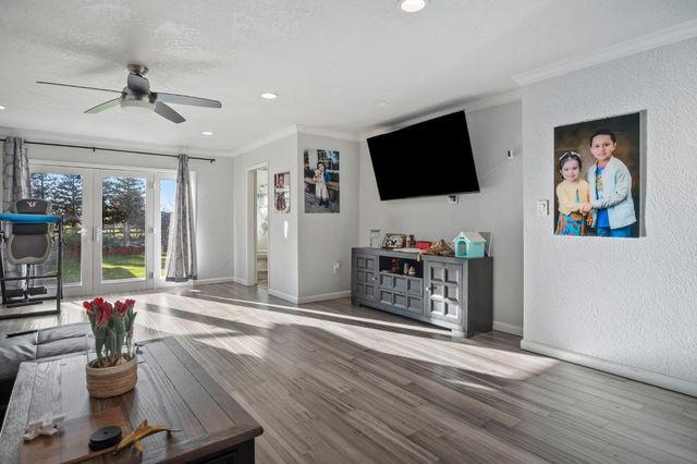 20201 N Dustin Rd, Acampo, CA 95220