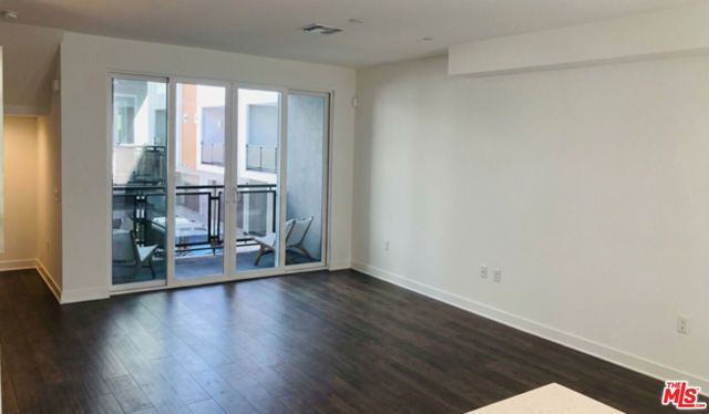 1144 W Alma Lane, Los Angeles, CA 90038