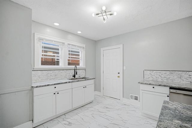 4031 Pasadena Street, Detroit, MI 48238