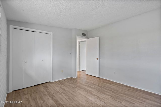 3033 E Blacklidge Drive, Tucson, AZ 85716