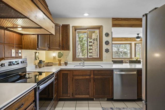 6421 Woodland Trail, Dane, WI 53529