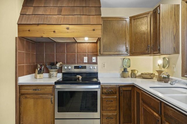 6421 Woodland Trail, Dane, WI 53529