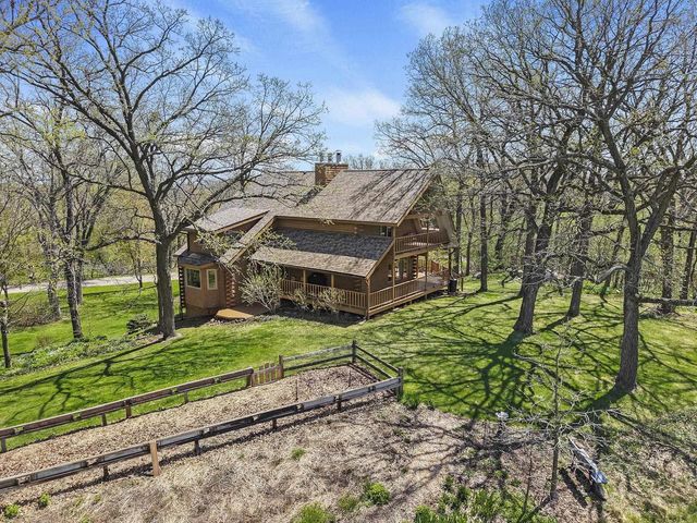 6421 Woodland Trail, Dane, WI 53529