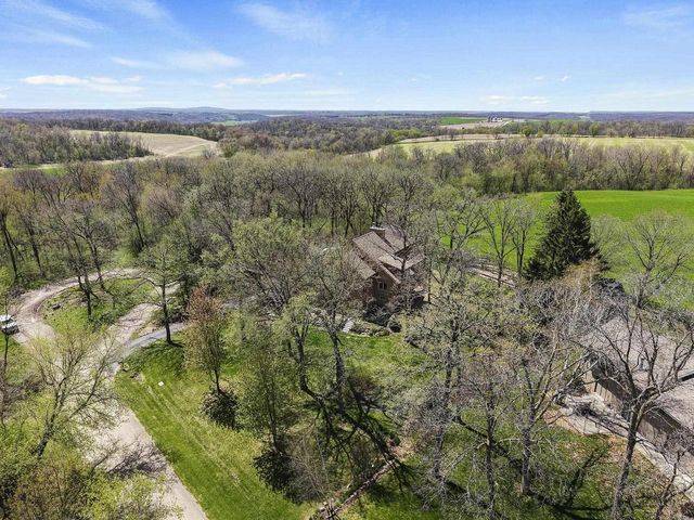 6421 Woodland Trail, Dane, WI 53529