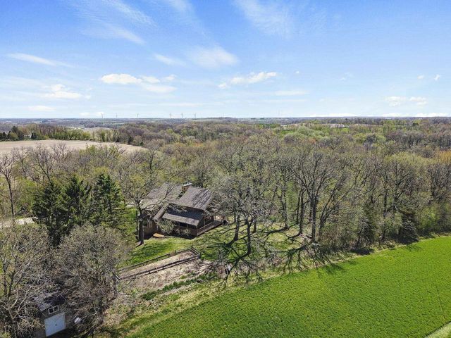 6421 Woodland Trail, Dane, WI 53529
