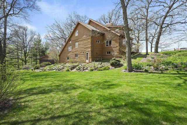 6421 Woodland Trail, Dane, WI 53529