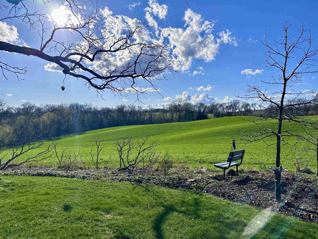 6421 Woodland Trail, Dane, WI 53529