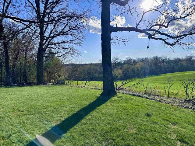 6421 Woodland Trail, Dane, WI 53529