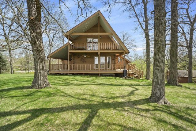6421 Woodland Trail, Dane, WI 53529