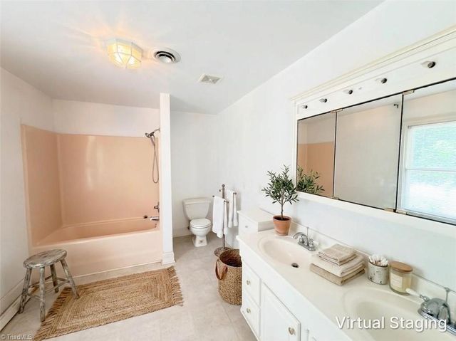 2421 Harvel School Road, Yadkinville, NC 27055