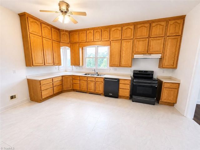2421 Harvel School Road, Yadkinville, NC 27055