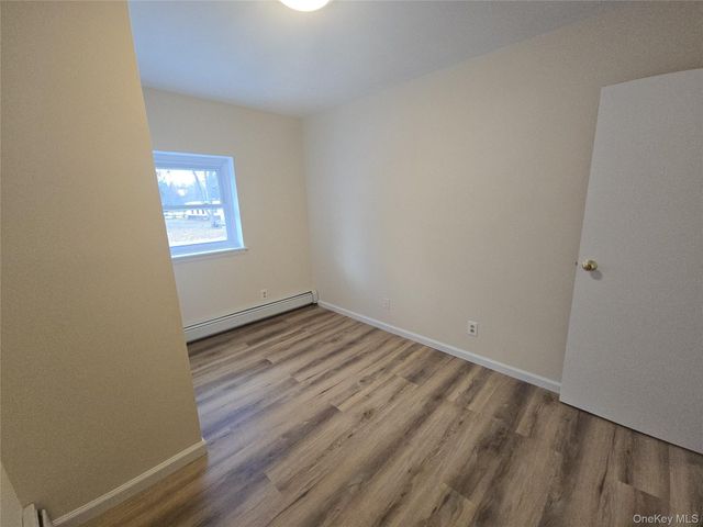 91 Holloran Road, New Windsor, NY 12553