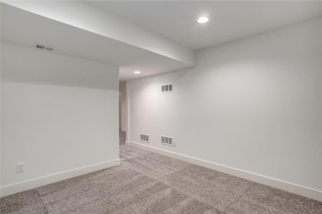 7370 N Lamar Avenue, Kansas City, MO 64152