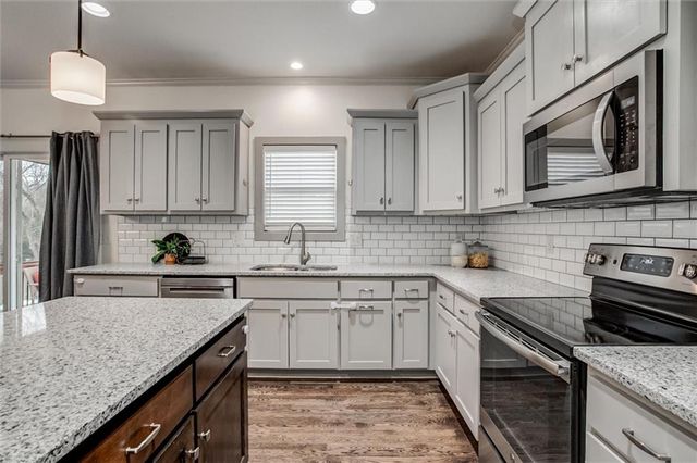 7370 N Lamar Avenue, Kansas City, MO 64152