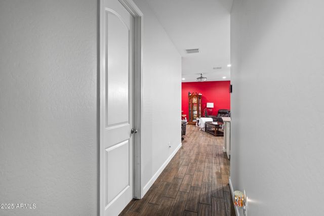 10762 W BRONCO Trail, Peoria, AZ 85383