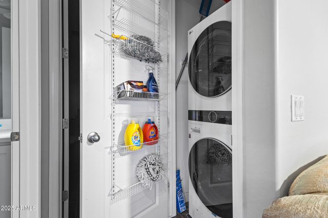 10762 W BRONCO Trail, Peoria, AZ 85383