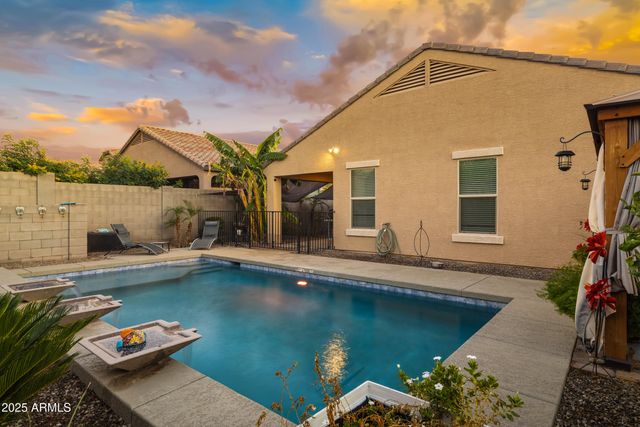 10762 W BRONCO Trail, Peoria, AZ 85383