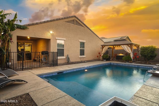10762 W BRONCO Trail, Peoria, AZ 85383