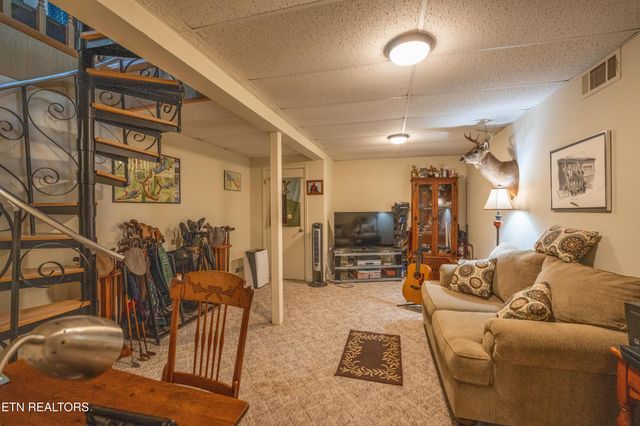 346 Lake Catherine Circle, Crossville, TN 38558