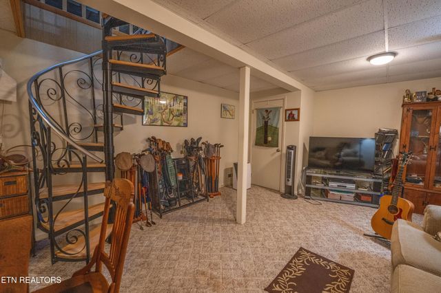 346 Lake Catherine Circle, Crossville, TN 38558