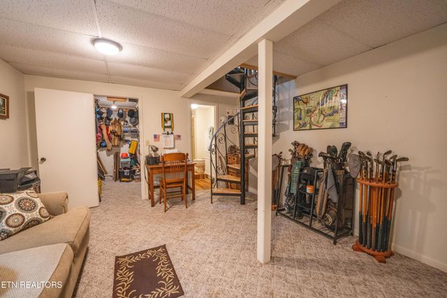 346 Lake Catherine Circle, Crossville, TN 38558