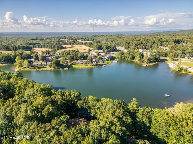 346 Lake Catherine Circle, Crossville, TN 38558