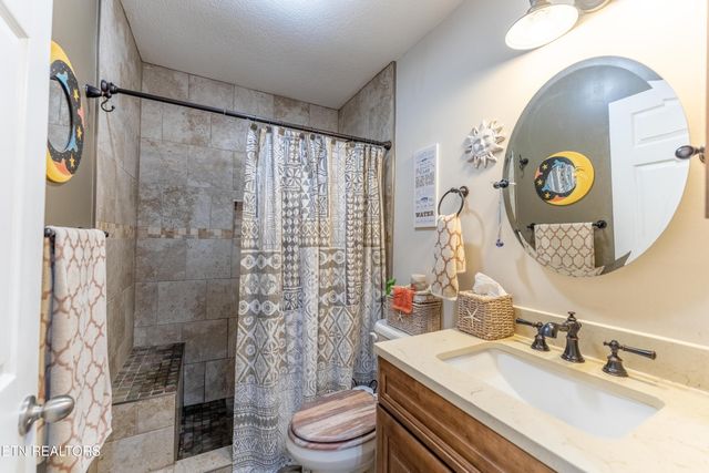 346 Lake Catherine Circle, Crossville, TN 38558