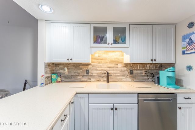 346 Lake Catherine Circle, Crossville, TN 38558