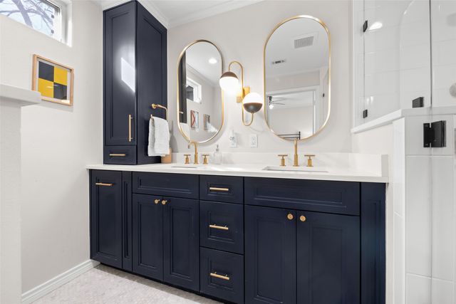 6109 Kenwood Avenue, Dallas, TX 75214