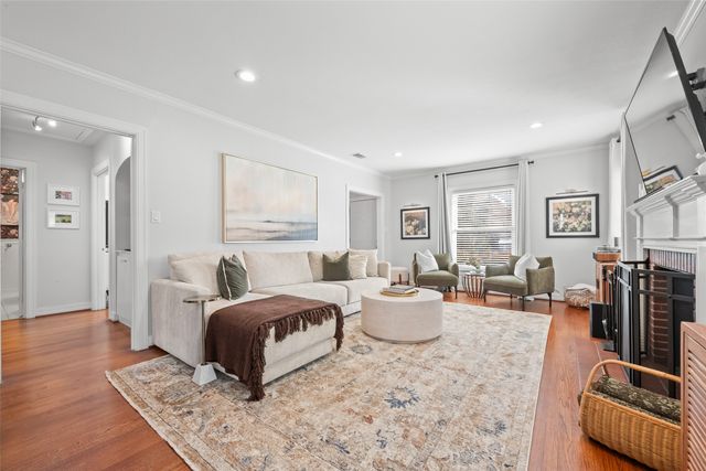 6109 Kenwood Avenue, Dallas, TX 75214