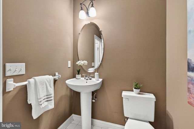 24 PORTSMOUTH CIR, Glen Mills, PA 19342