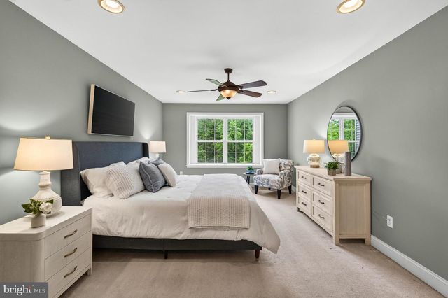24 PORTSMOUTH CIR, Glen Mills, PA 19342