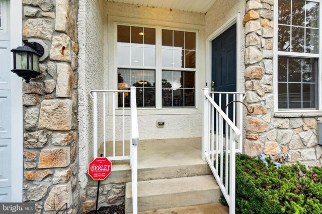 24 PORTSMOUTH CIR, Glen Mills, PA 19342