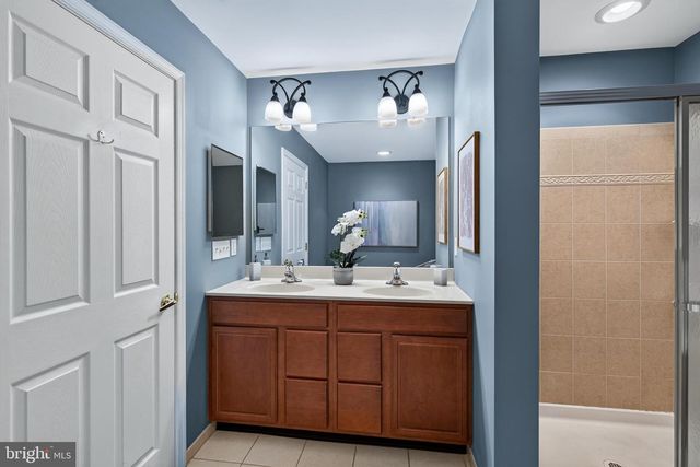 24 PORTSMOUTH CIR, Glen Mills, PA 19342