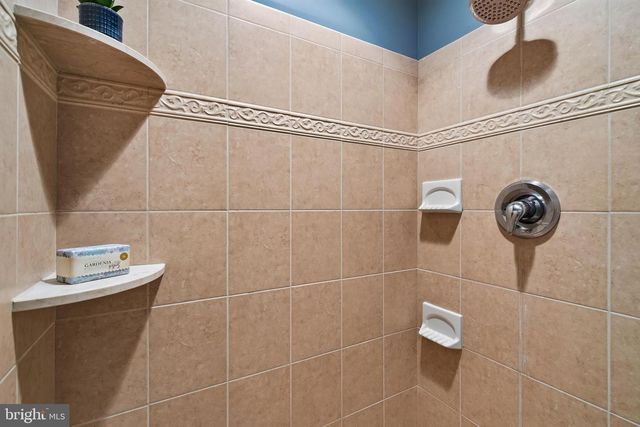24 PORTSMOUTH CIR, Glen Mills, PA 19342