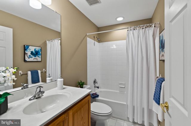 24 PORTSMOUTH CIR, Glen Mills, PA 19342