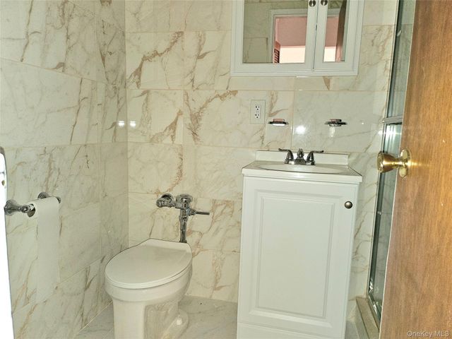 87-01 Midland Parkway 7D, Jamaica Estates, NY 11432