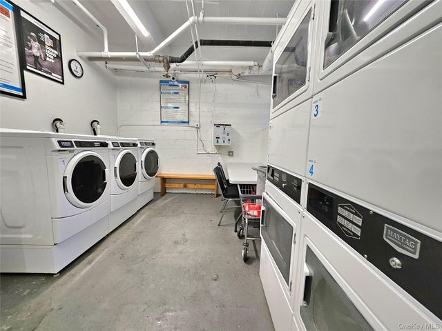 87-01 Midland Parkway 7D, Jamaica Estates, NY 11432