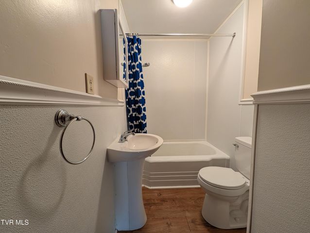 235 Southeast Glade Street, Wise, VA 24293