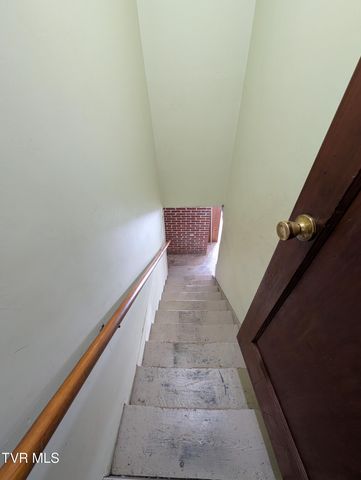 235 Southeast Glade Street, Wise, VA 24293