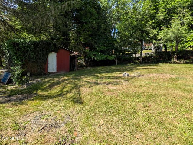235 Southeast Glade Street, Wise, VA 24293
