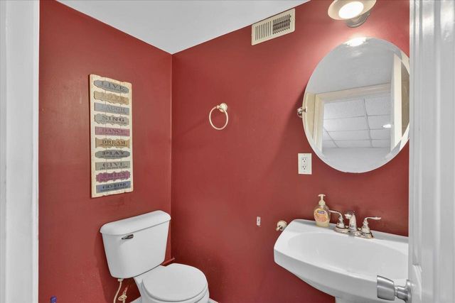 2433 Butlin Drive, Beloit, WI 53511